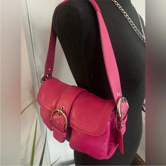 Coach Y2K Soho Pink Flap Bag with Coach bag charm - Picture 13 of 17